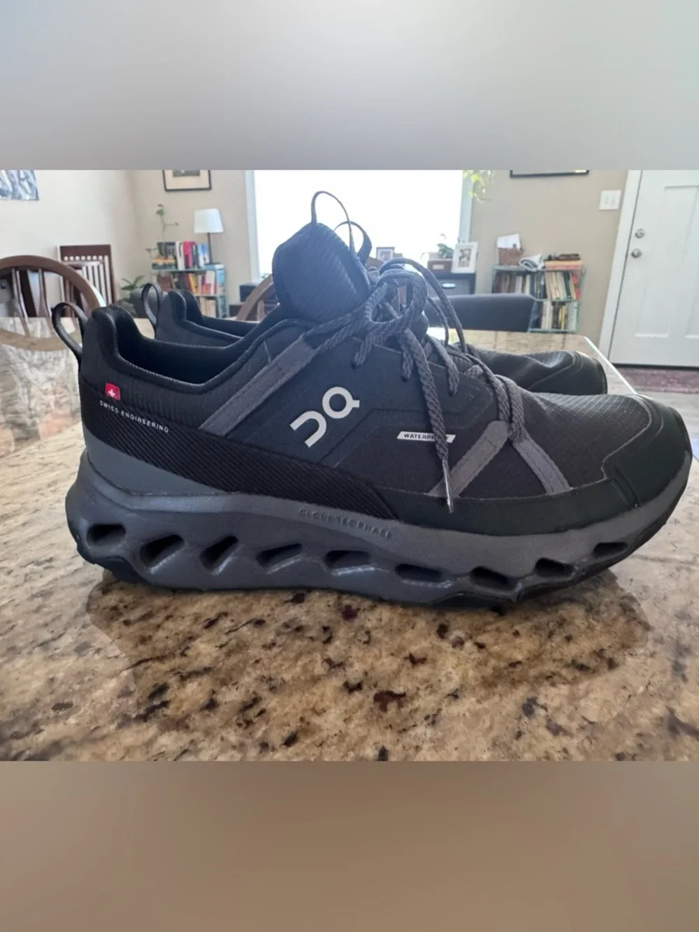 NEW On Cloud Horizon Waterproof Trail Running Hiking Shoe Black & Grey SIZE W8.5 - Picture 1 of 4